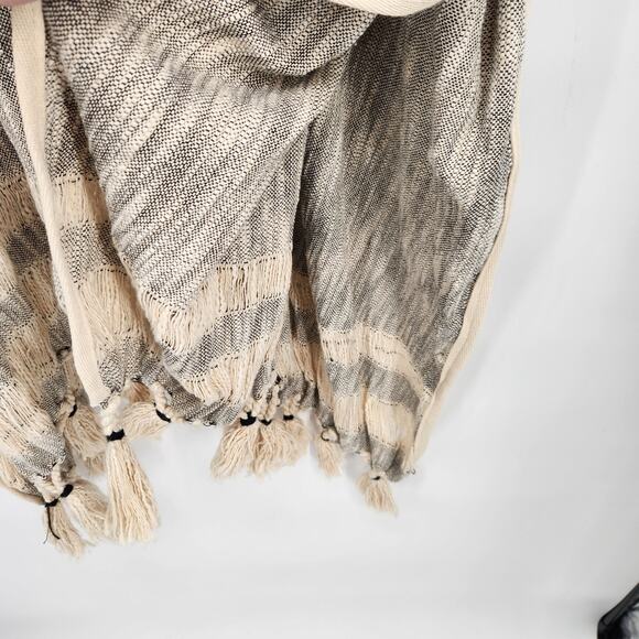 Llani Anthropologie Pilar Wrap Boho Cream Black Fringe Tassle Open Women OS - Picture 9 of 10